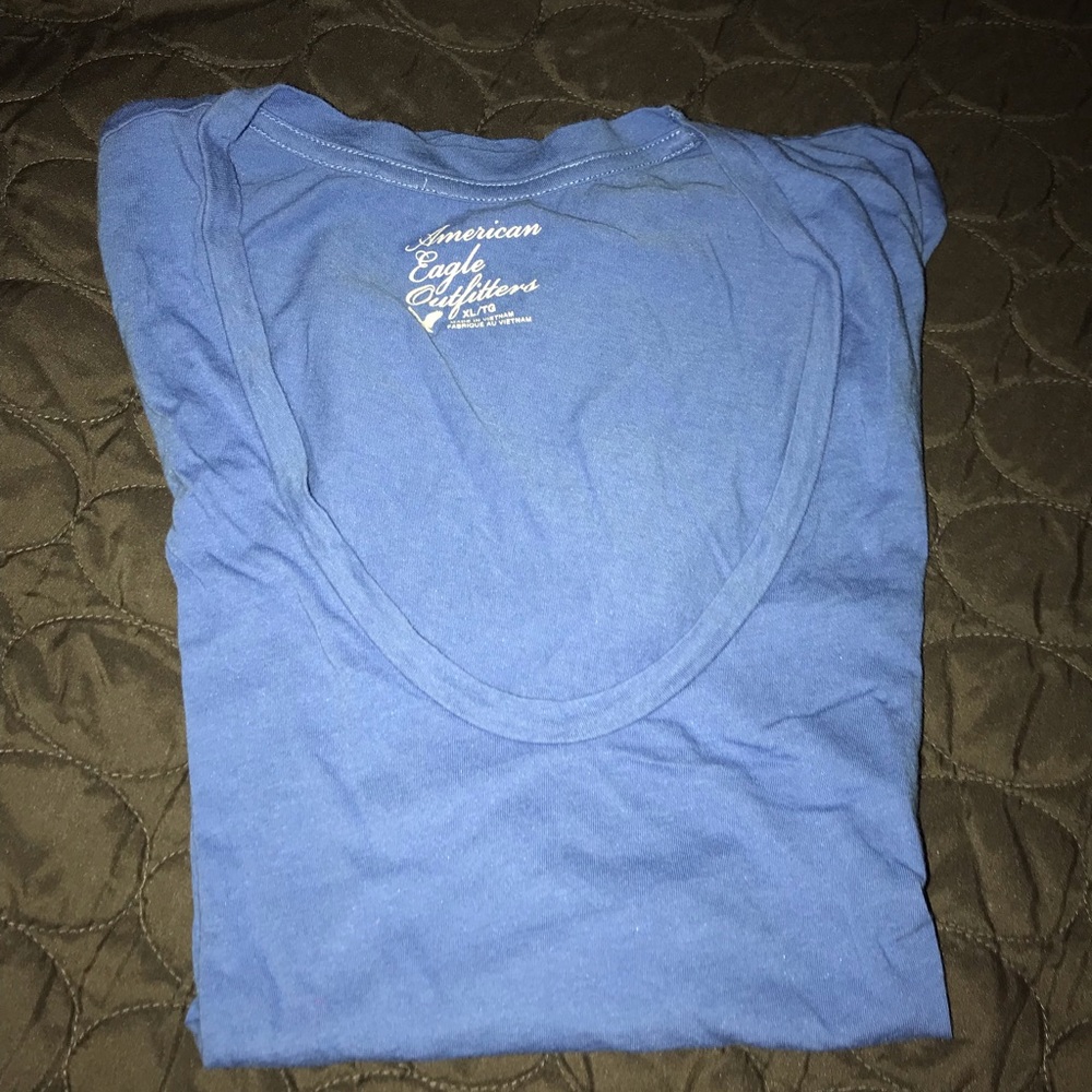 American Eagle Size XL blue tee shirt